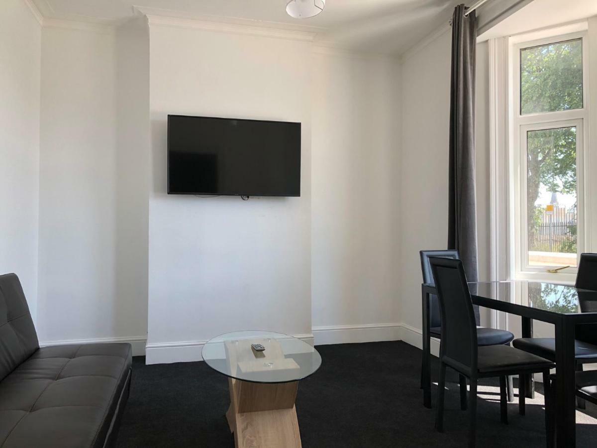 Glasgow Airport Holiday Home Paisley Extérieur photo