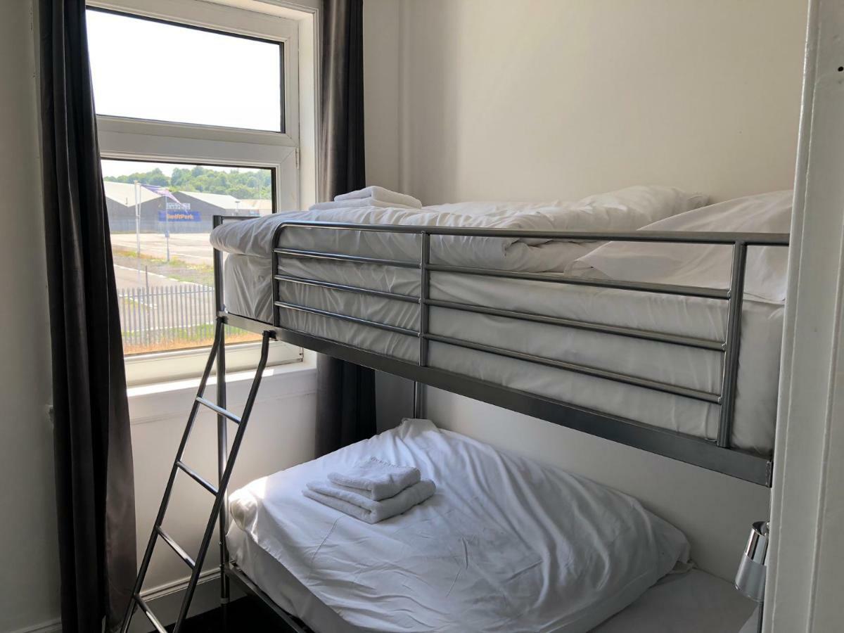 Glasgow Airport Holiday Home Paisley Extérieur photo