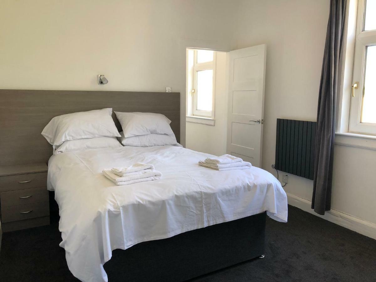 Glasgow Airport Holiday Home Paisley Extérieur photo